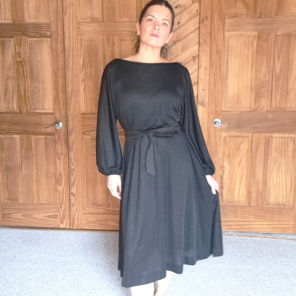 vintage 70s Victor Costa black long sleeve swing midi dress cowl back sz4